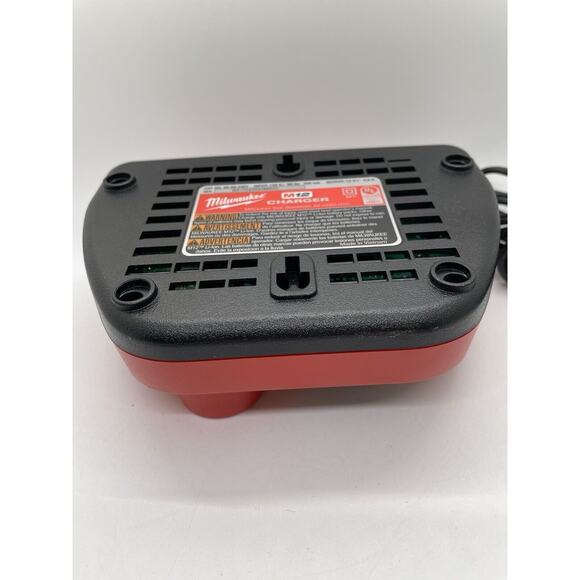 Milwaukee M12 Lithium-ion Battery Charger 48-59-2401 Great Condition - Picture 5 of 7